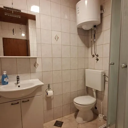 Private And Apartament *