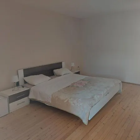 Apartment Private And *
