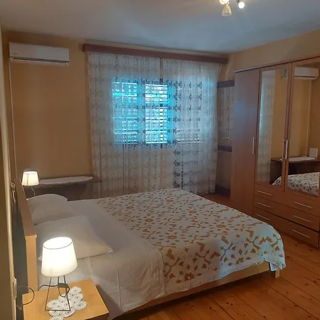 Private And Apartment *