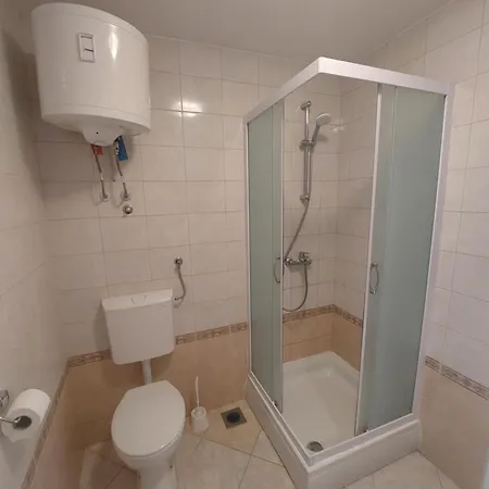 Private And Apartment *
