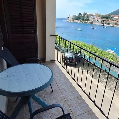 Apartment Private And Brna